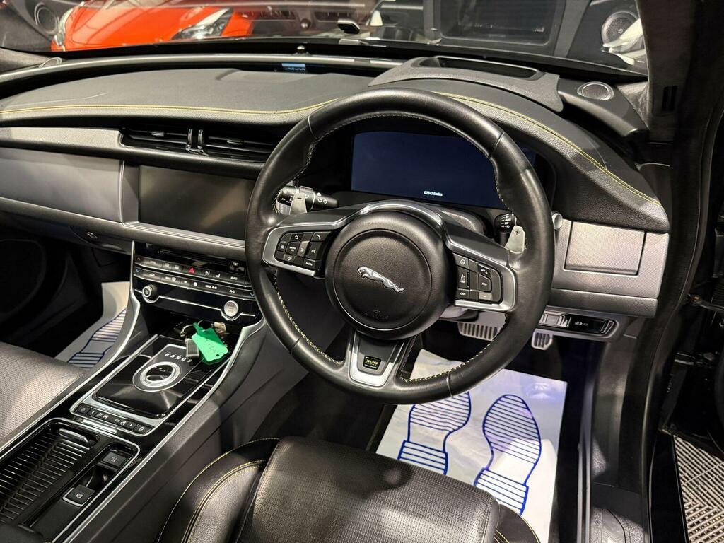 Jaguar XF 2.0D 180 Portfolio Red #24