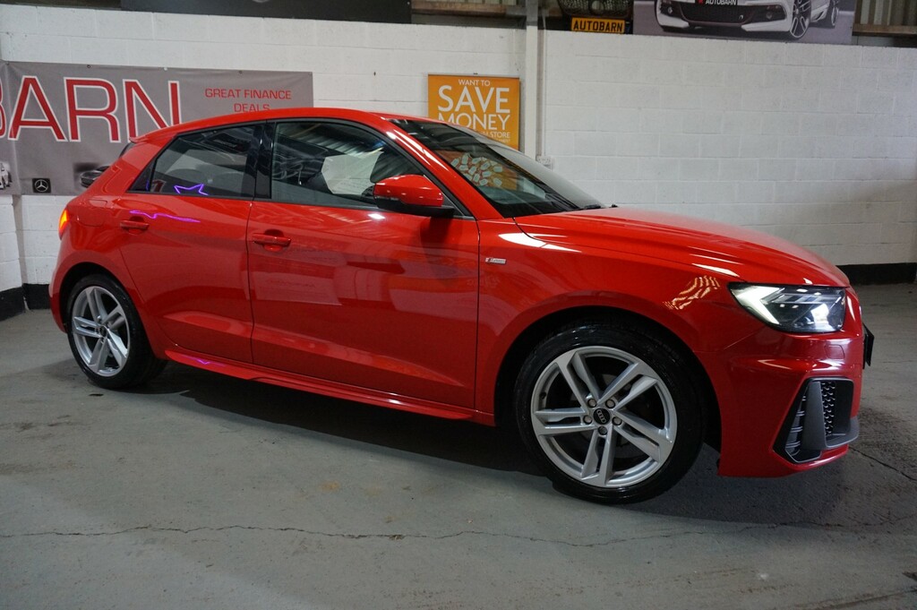 Audi A1 1.0 Tfsi 25 S Line Red #2