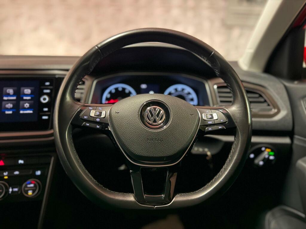 Volkswagen T-Roc Se Red #4