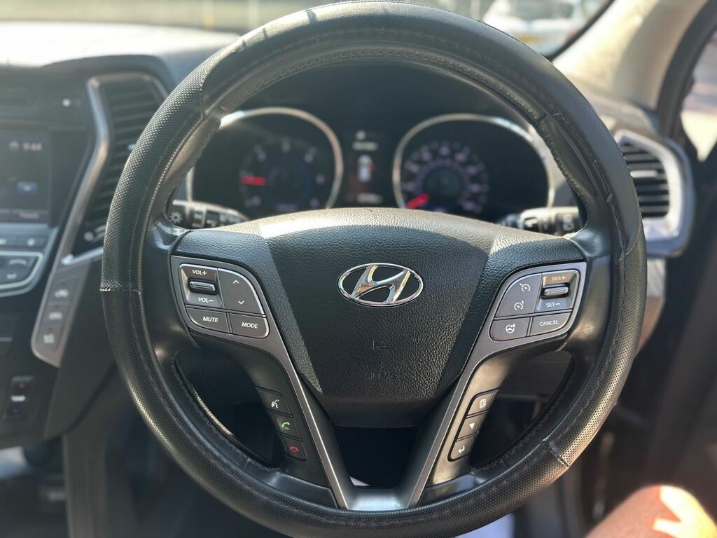 Hyundai Santa Fe 2013 2.2 Crdi Premium Se Suv 4Wd Black #5