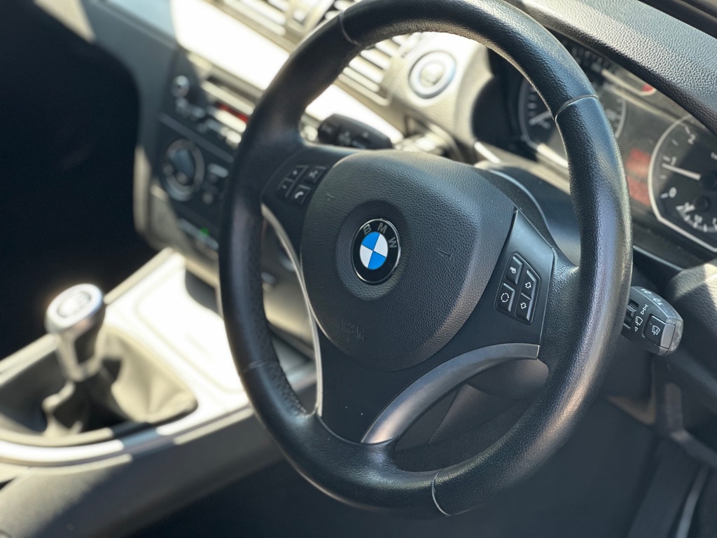 BMW 1 Series Petrol Black #3