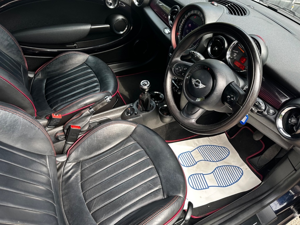 Mini Clubman Cooper D Red #31