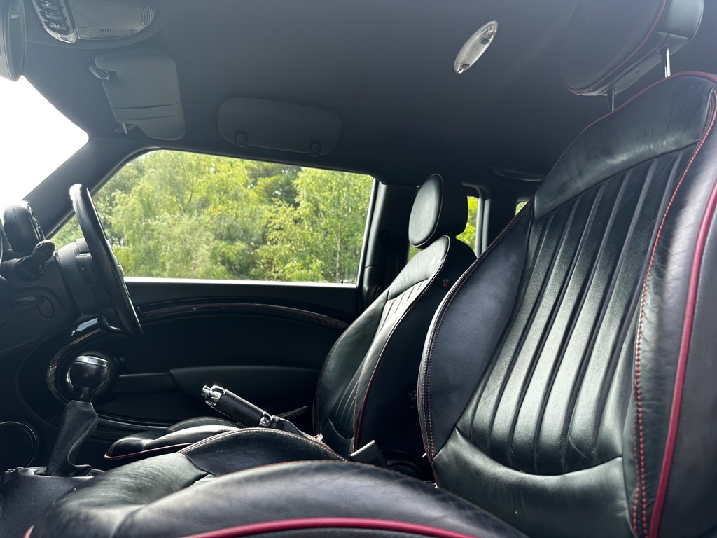 Mini Clubman Cooper D Red #11