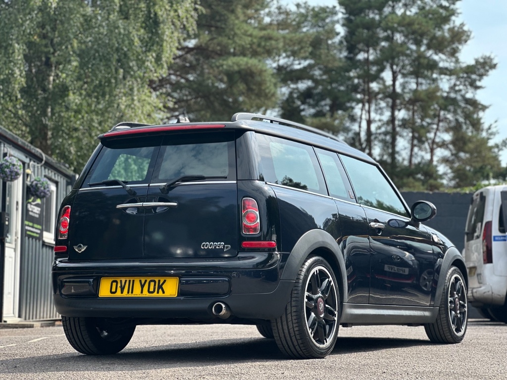 Mini Clubman Cooper D Red #16
