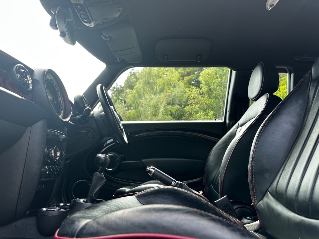 Mini Clubman Cooper D Red #18