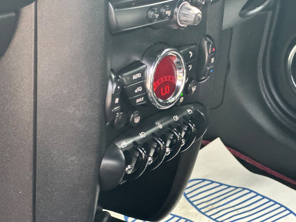 Mini Clubman Cooper D Red #29