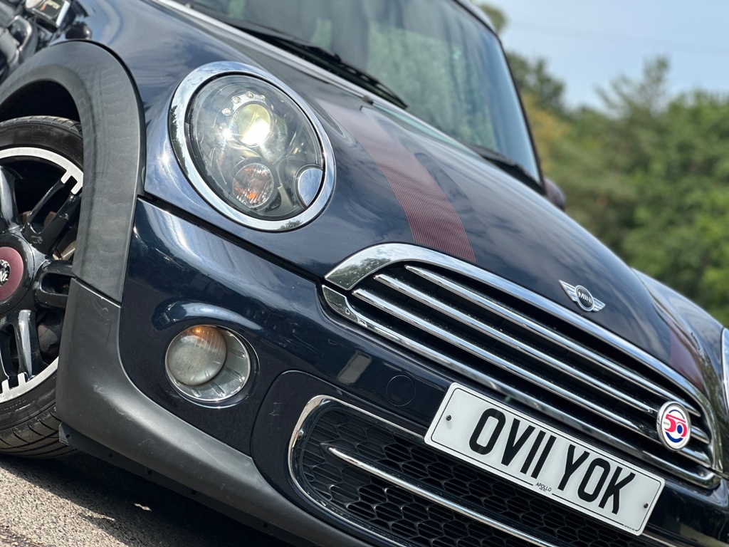 Mini Clubman Cooper D Red #23