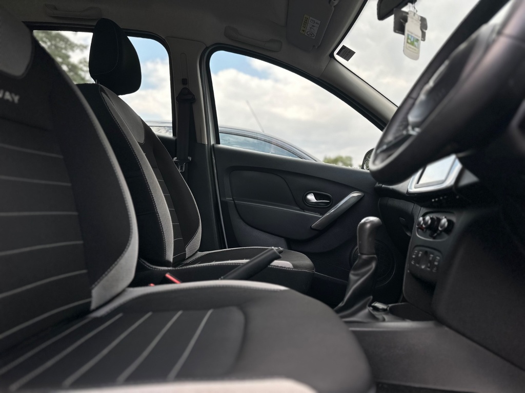 Dacia Sandero Stepway Petrol White #4