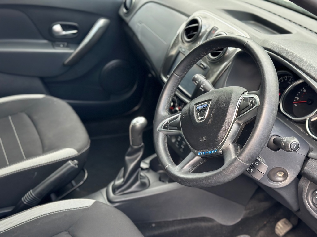 Dacia Sandero Stepway Petrol White #3