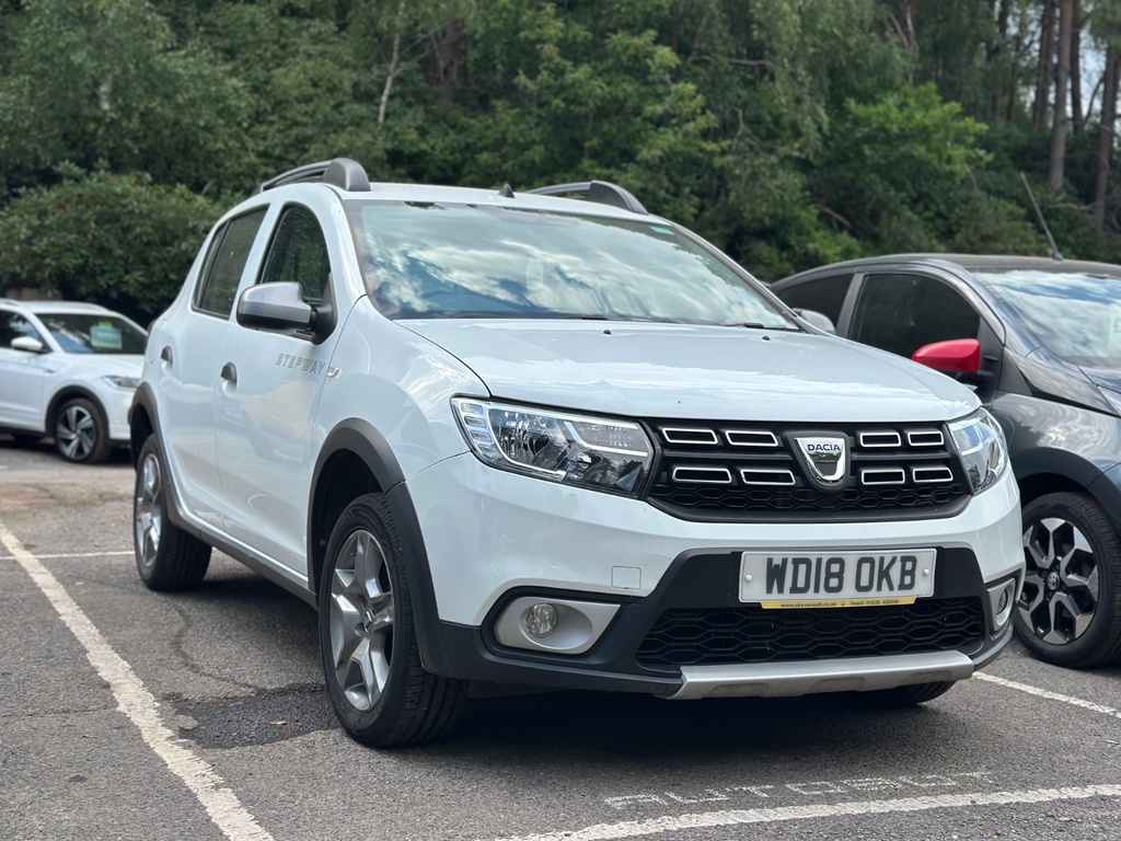 Dacia Sandero Stepway Petrol White #6