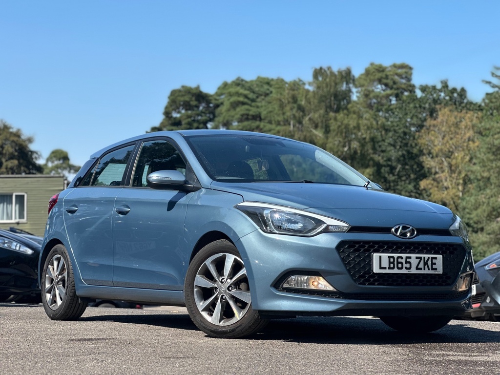 Hyundai I20 1.2L Go White #28