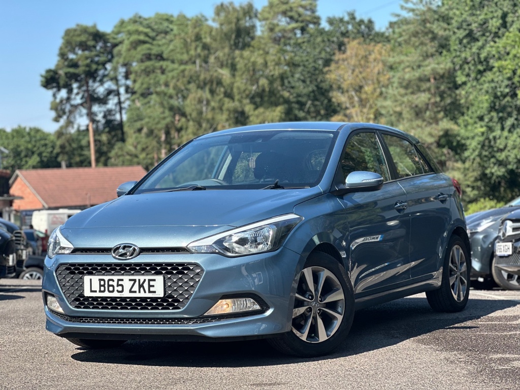 Hyundai I20 1.2L Go White #27
