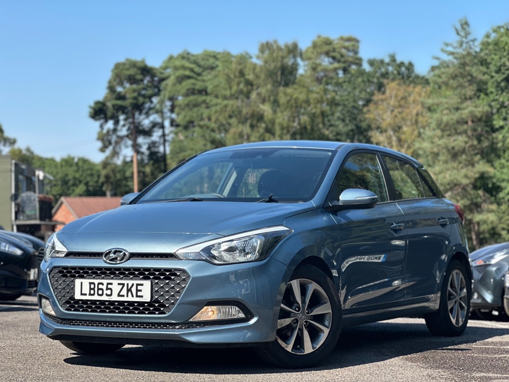 Hyundai I20 1.2L Go White #18