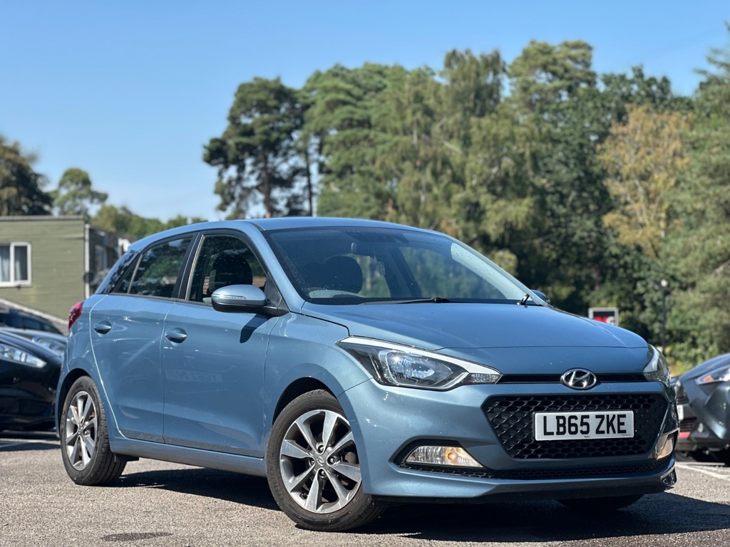 Hyundai I20 1.2L Go White #31