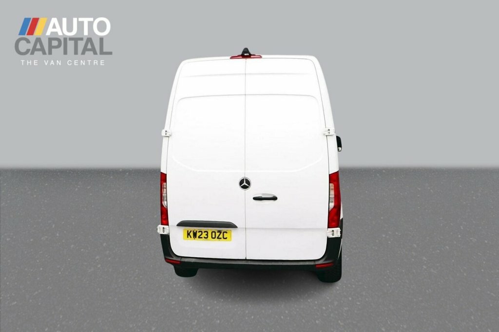 Mercedes-Benz Sprinter 2L Premium KW23OZC White #4