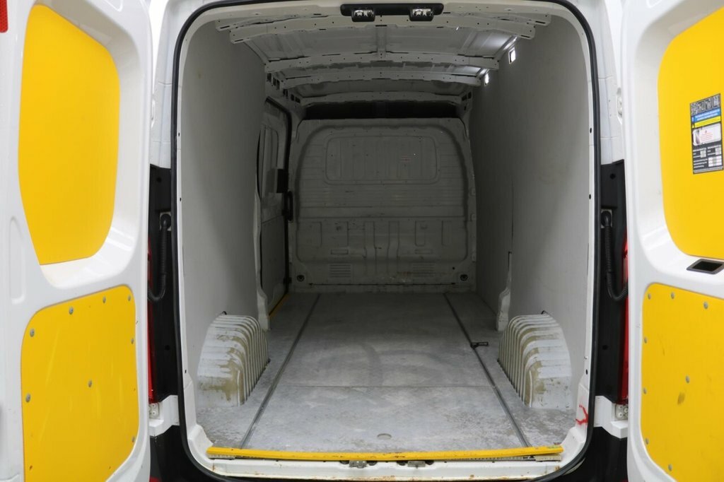 Maxus Deliver 9 D20 163Ps Rwd L3h2 3.4M Euro 6 With Air Con, Rear White #14