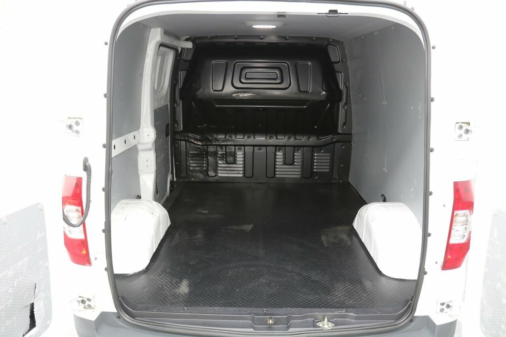 Maxus eDeliver 3 Mpv White #14