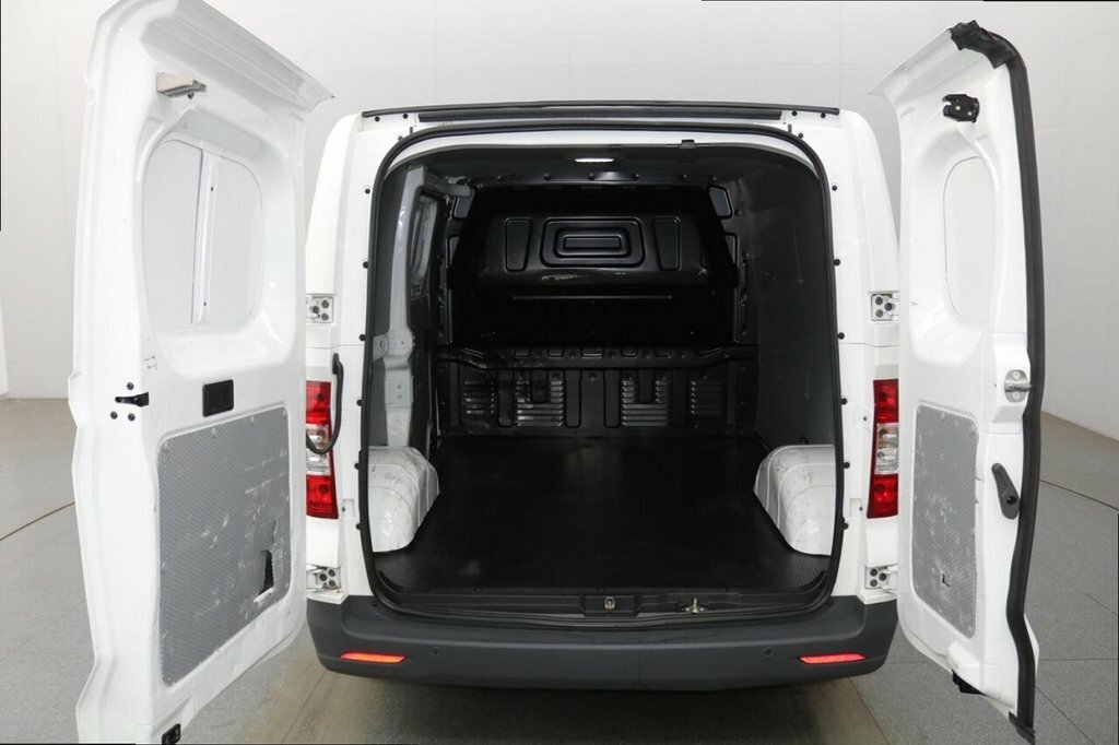 Maxus eDeliver 3 Mpv White #10