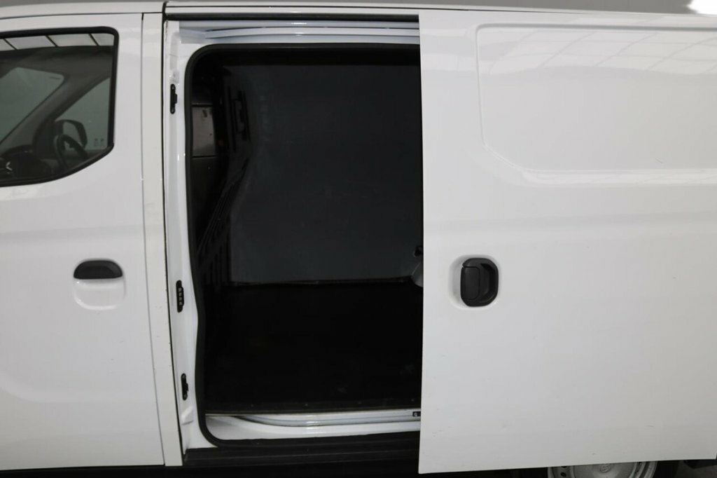 Maxus eDeliver 3 Mpv White #9