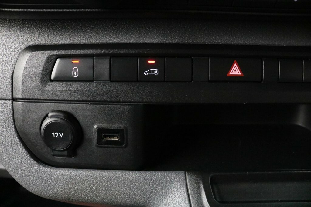 Peugeot E-Expert Mpv White #30