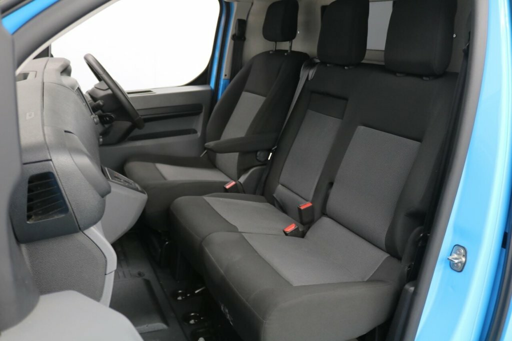 Vauxhall Vivaro White #17