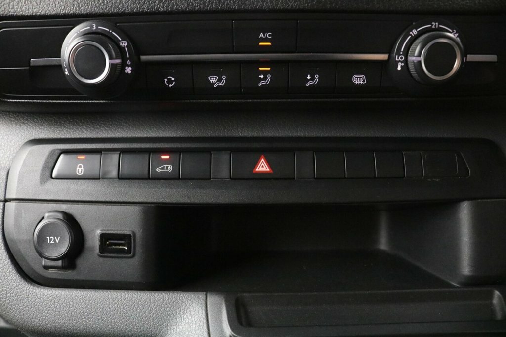 Vauxhall Vivaro White #51