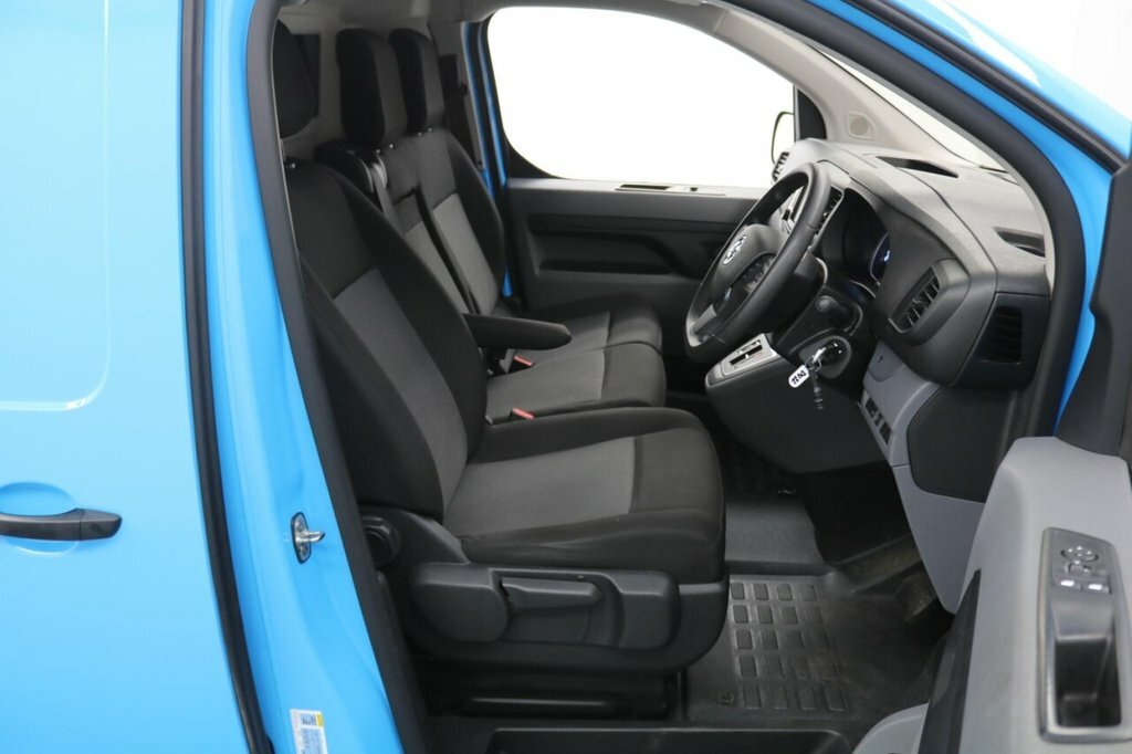 Vauxhall Vivaro White #21