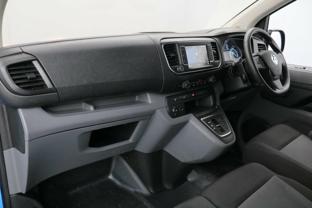 Vauxhall Vivaro White #27