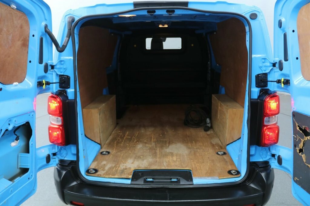 Vauxhall Vivaro White #13