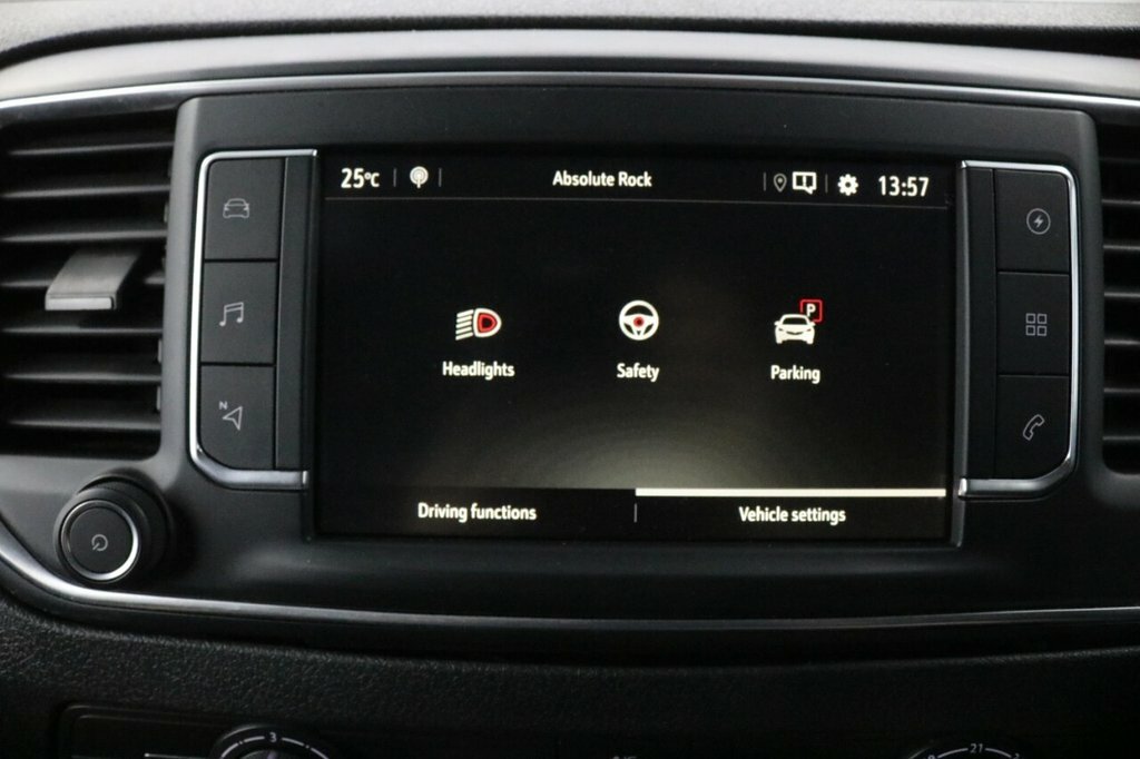 Vauxhall Vivaro White #41
