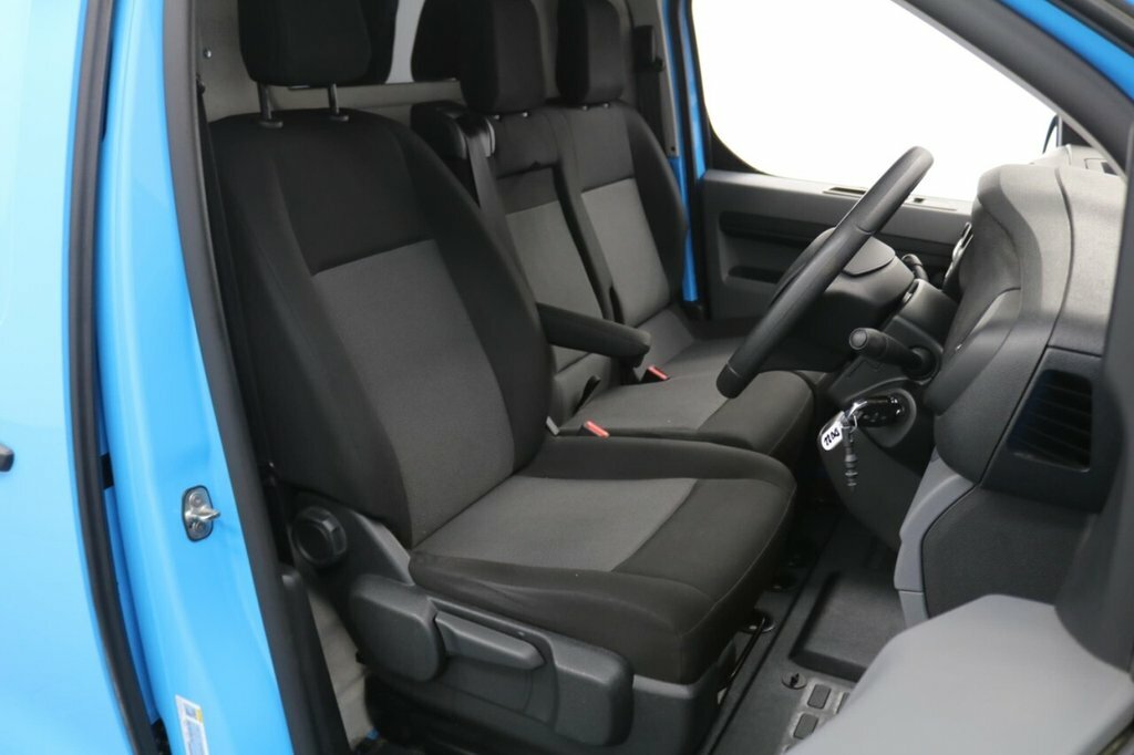 Vauxhall Vivaro White #22
