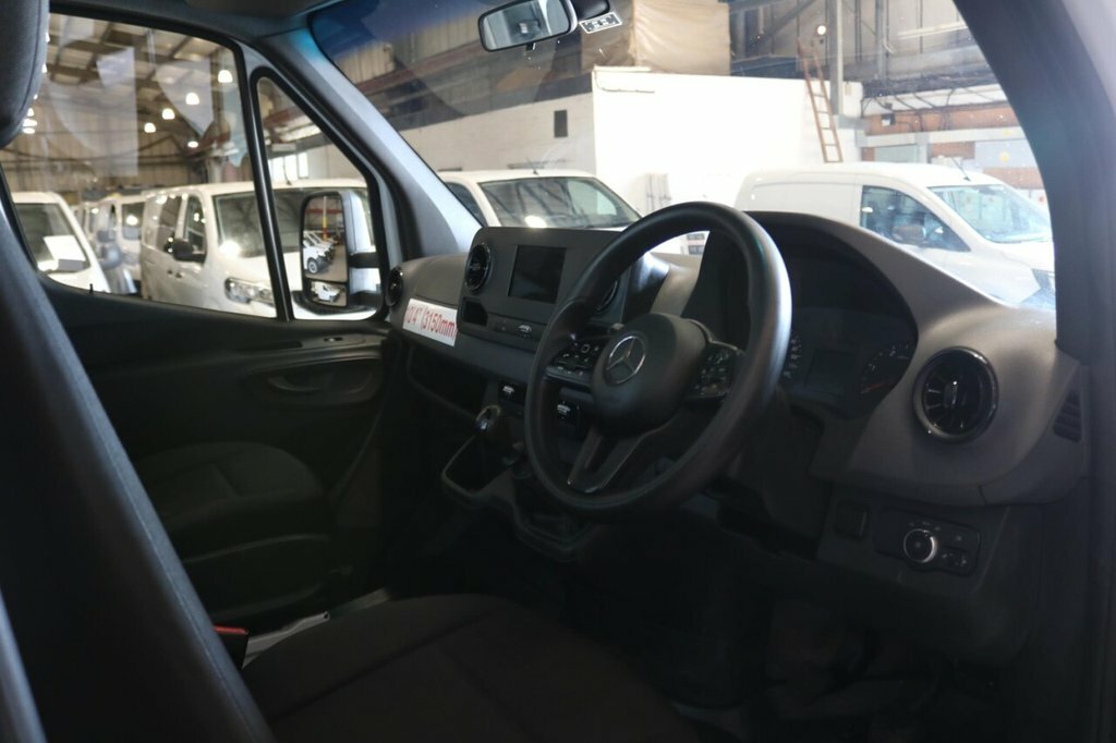 Mercedes-Benz Sprinter Sprinter 315 Progressive Cdi White #14