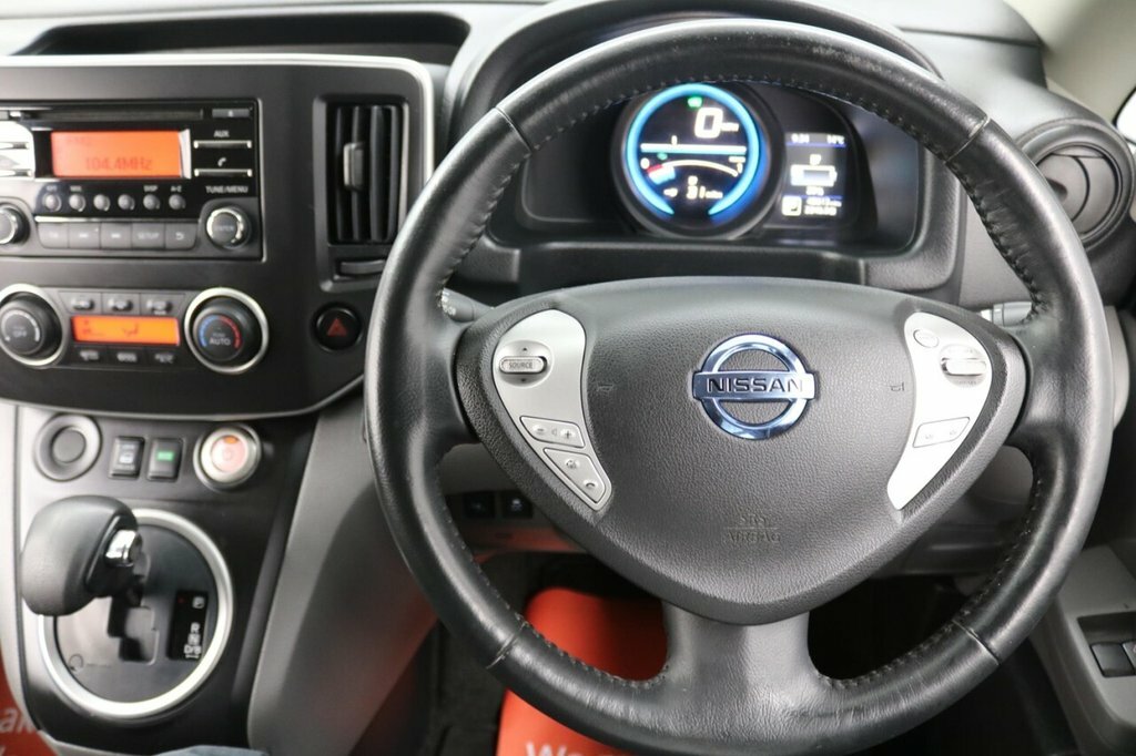 Nissan e-NV200 Visia Panel Van White #24