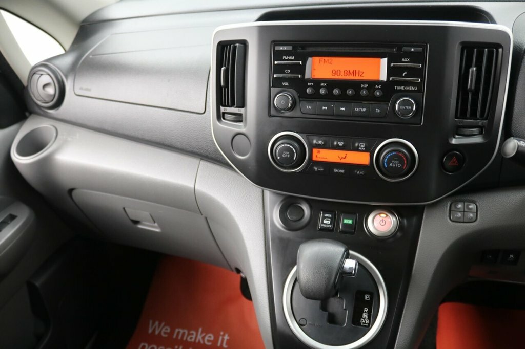 Nissan e-NV200 Visia Panel Van White #28