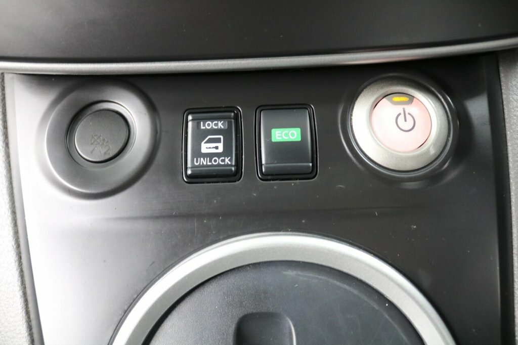 Nissan e-NV200 Visia Panel Van White #30