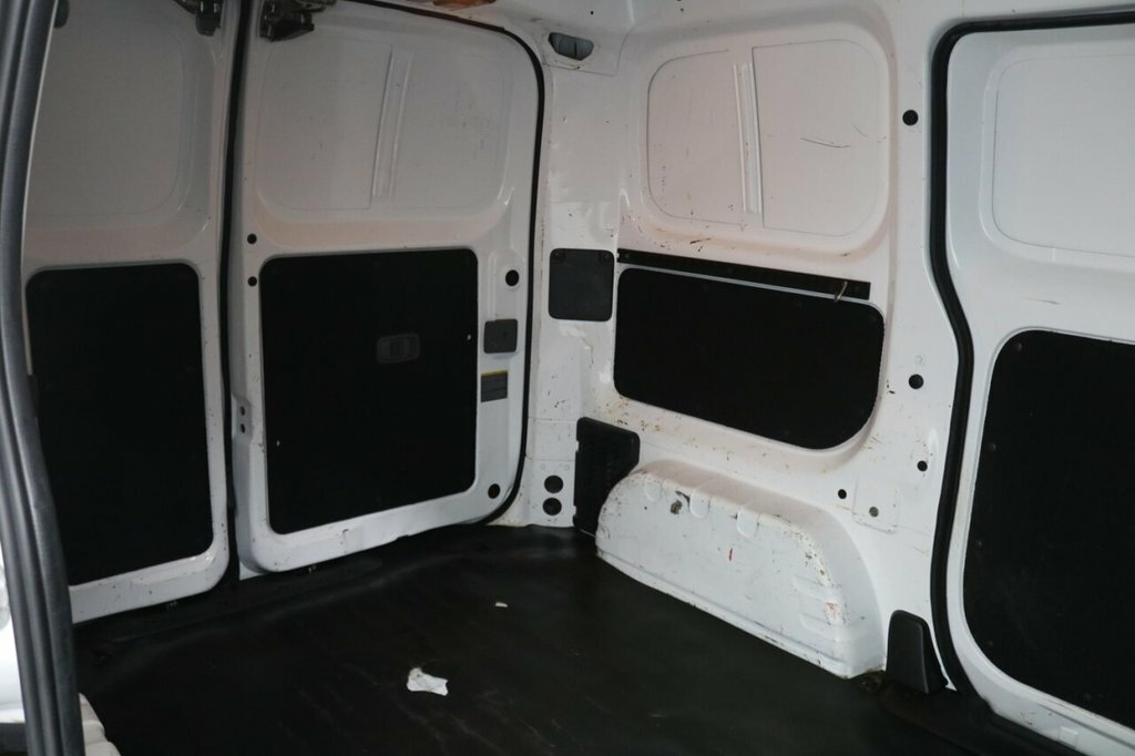 Nissan e-NV200 Visia Panel Van White #14