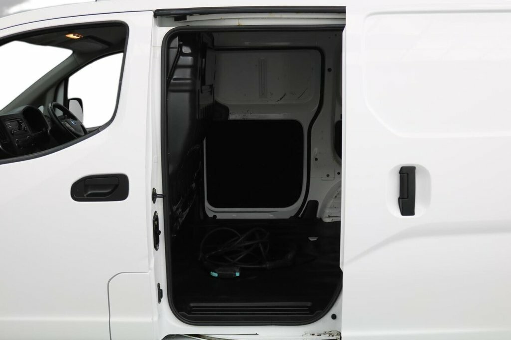 Nissan e-NV200 Visia Panel Van White #8