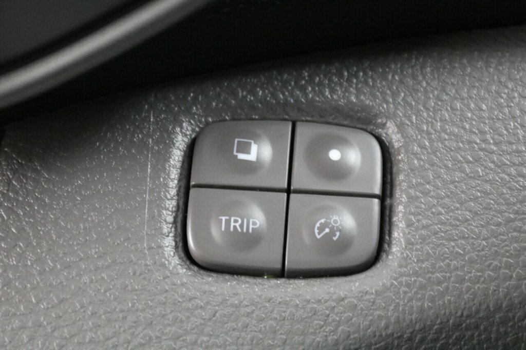 Nissan e-NV200 Visia Panel Van White #37