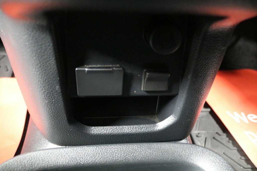 Nissan e-NV200 Visia Panel Van White #36