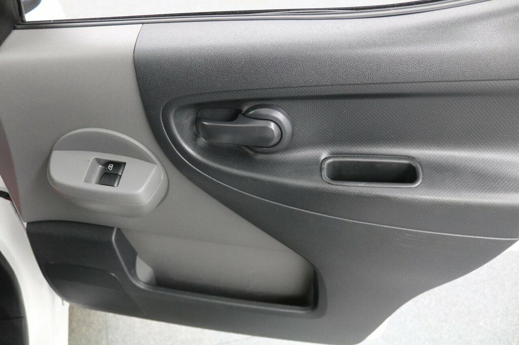 Nissan e-NV200 Visia Panel Van White #41