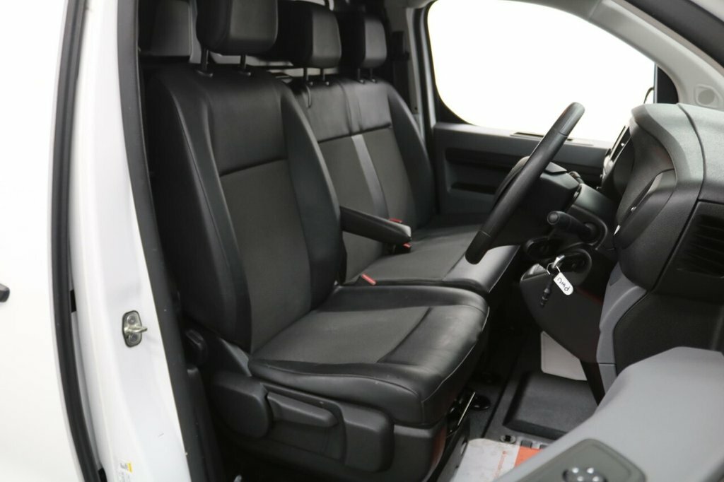 Vauxhall Vivaro 1.5L Sportive 6Dr Black #18