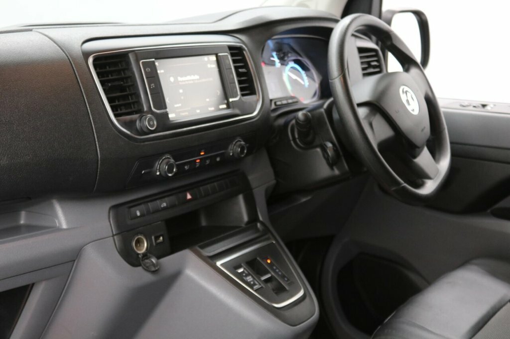 Vauxhall Vivaro 1.5L Sportive 6Dr Black #28