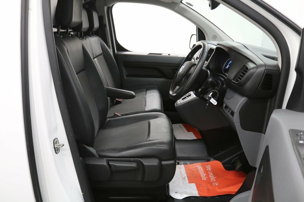 Vauxhall Vivaro 1.5L Sportive 6Dr Black #17