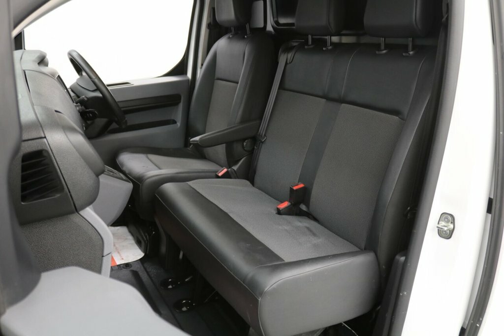 Vauxhall Vivaro 1.5L Sportive 6Dr Black #13