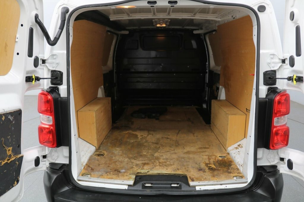 Vauxhall Vivaro 1.5L Sportive 6Dr Black #12