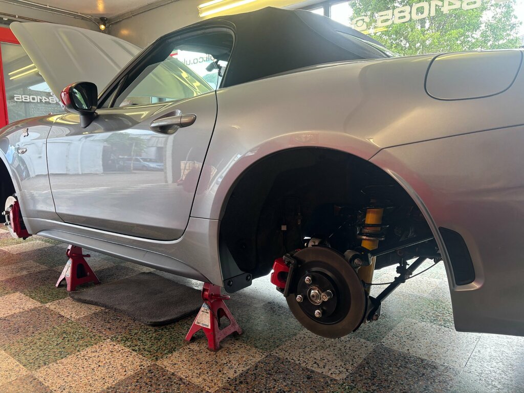 Abarth 124 Spider Red #17