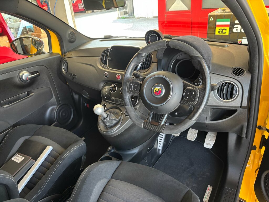 Abarth 595 1.4 T-jet Competizione 70Th Hatchback M Yellow #4