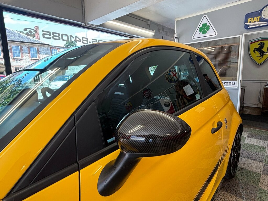 Abarth 595 1.4 T-jet Competizione 70Th Hatchback M Yellow #2