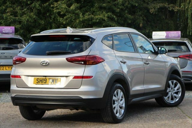 Hyundai Tucson 1.6 Gdi Se Nav Suv Euro 6 S S White #3