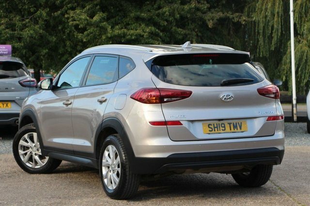 Hyundai Tucson 1.6 Gdi Se Nav Suv Euro 6 S S White #5